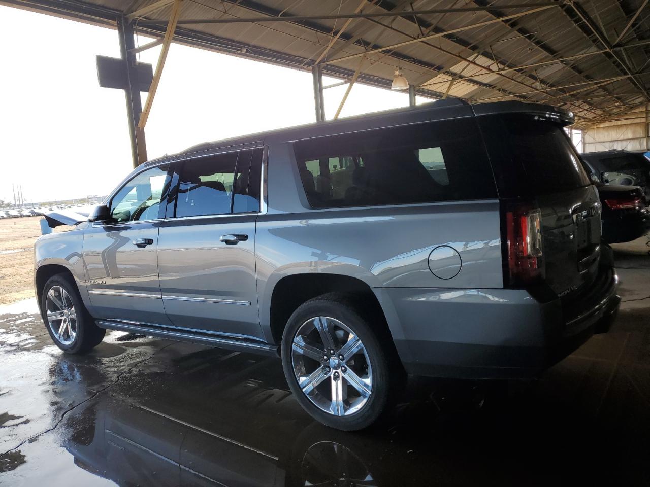 2020 GMC Yukon - Image 2