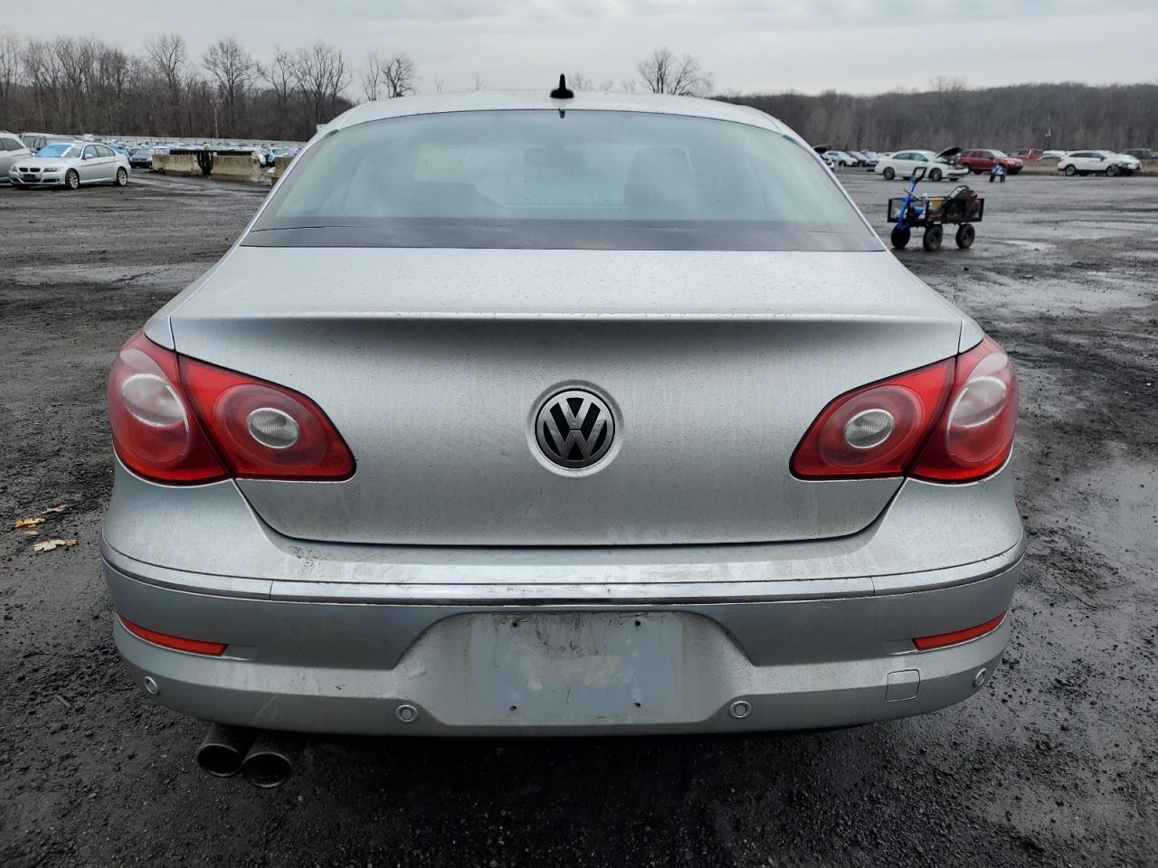 2009 Volkswagen Passat CC - Image 6