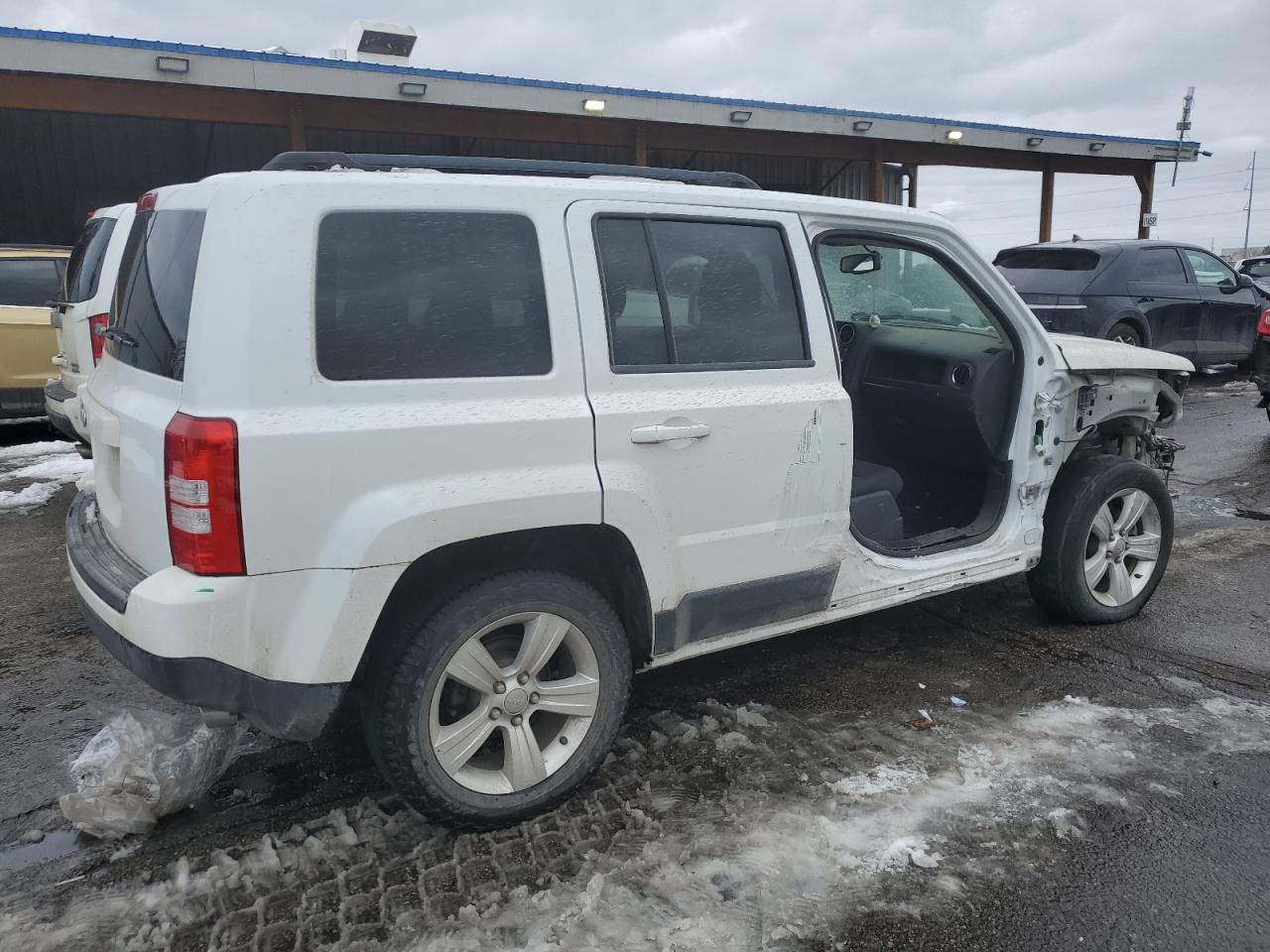 2014 Jeep Liberty (Patriot) - Image 3