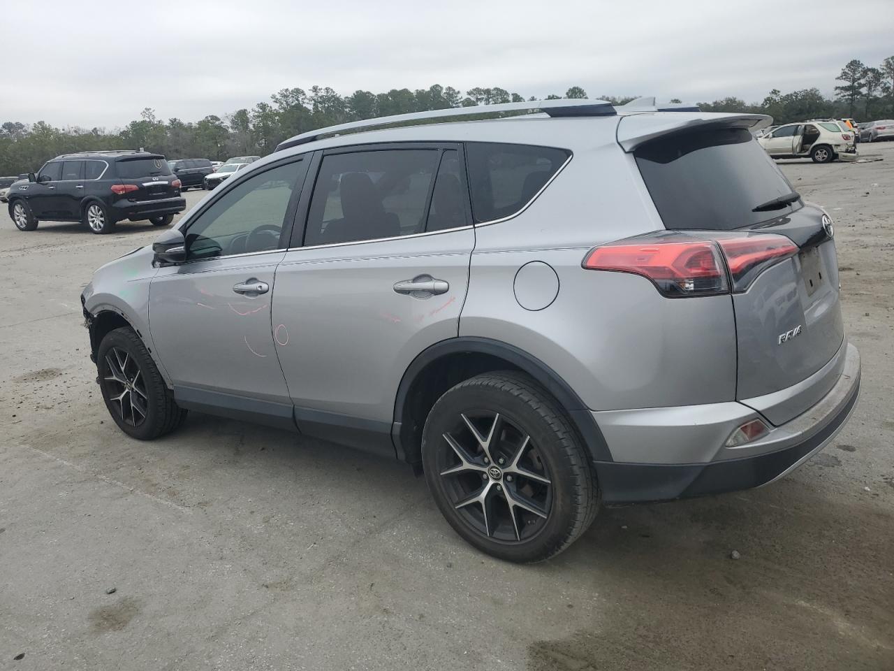 2018 Toyota RAV 4 - Image 2