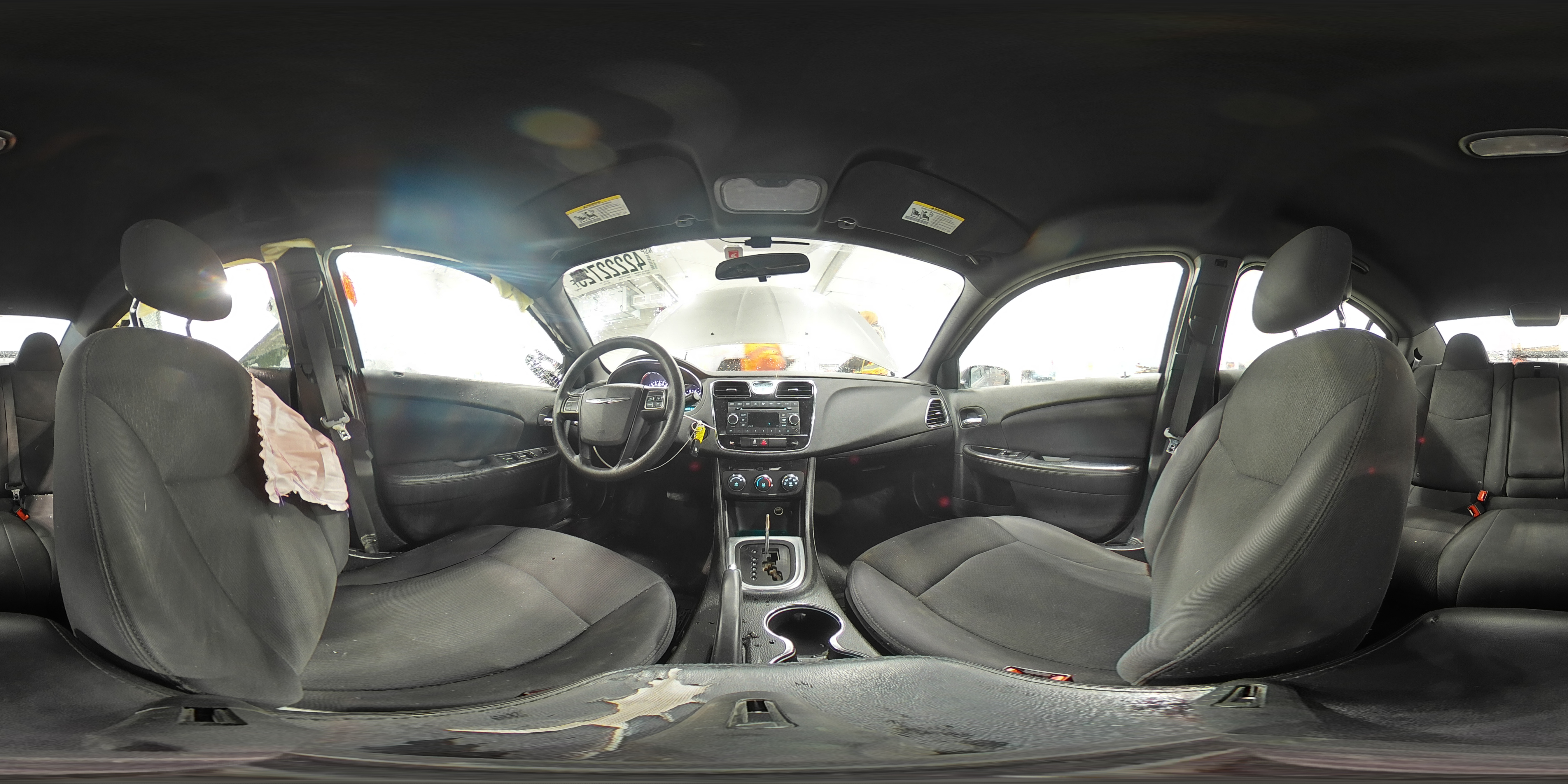 2013 Chrysler 200 - Image 13