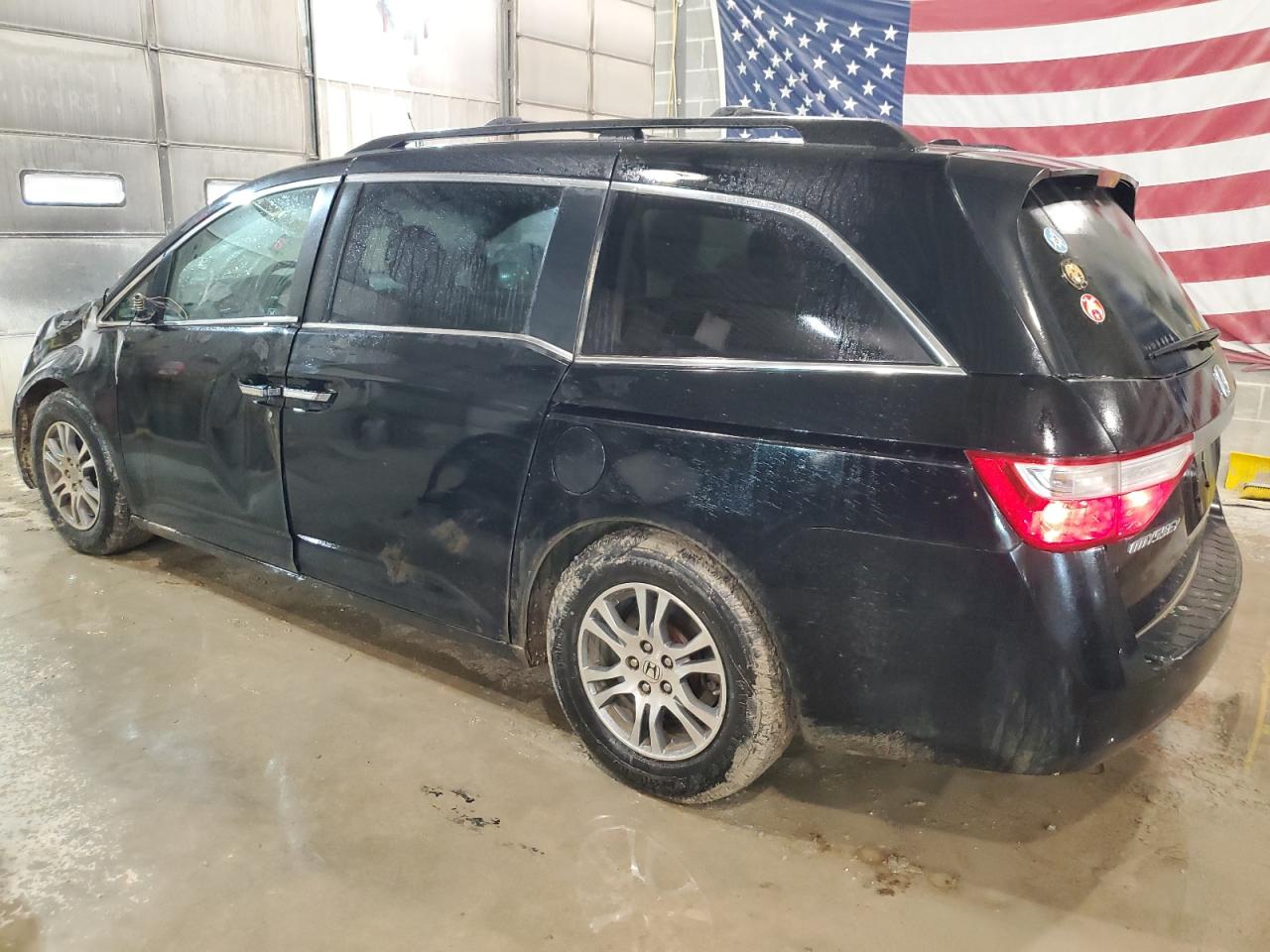 2011 Honda Odyssey - Image 2