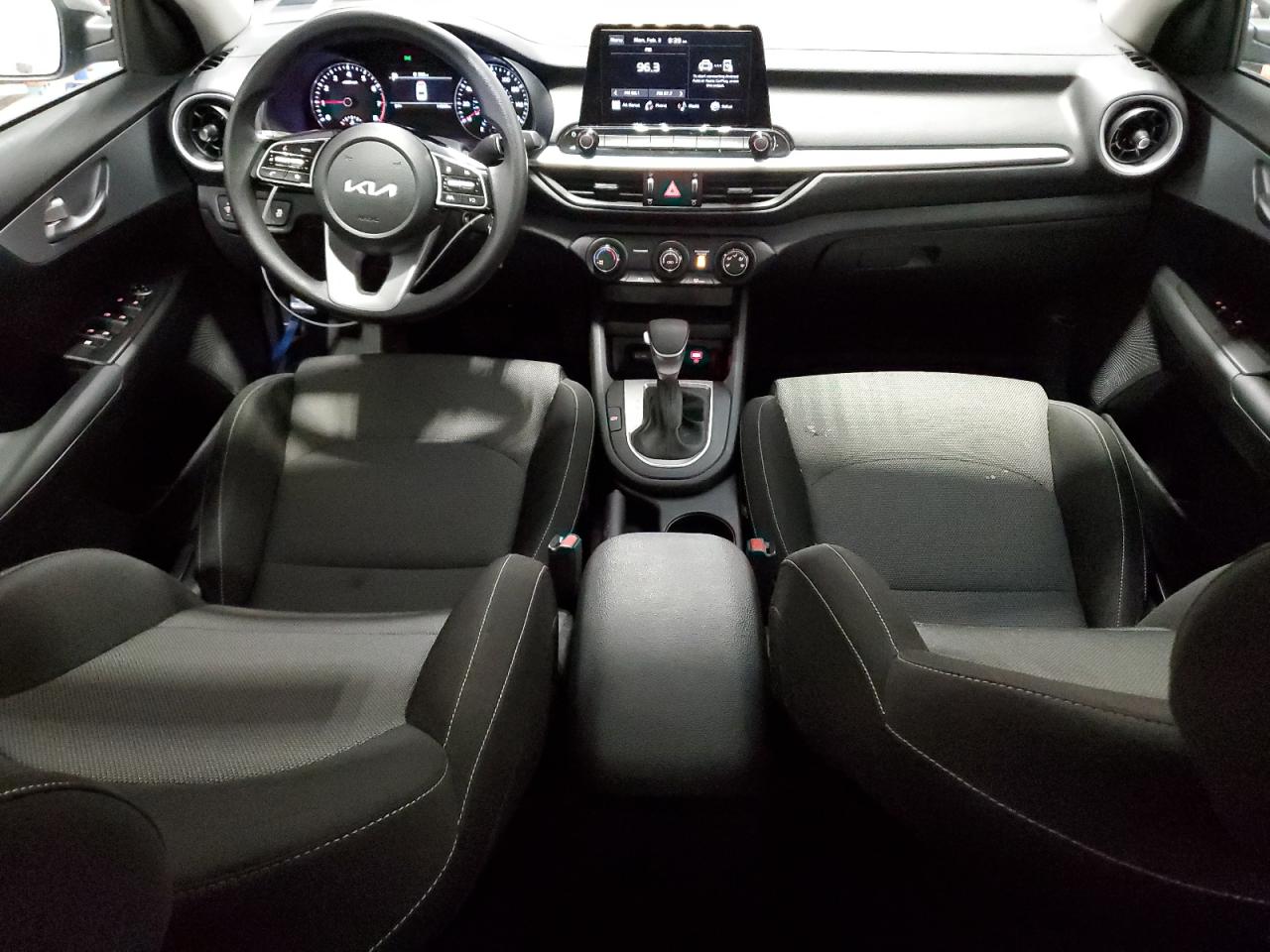 2024 Kia Forte - Image 8