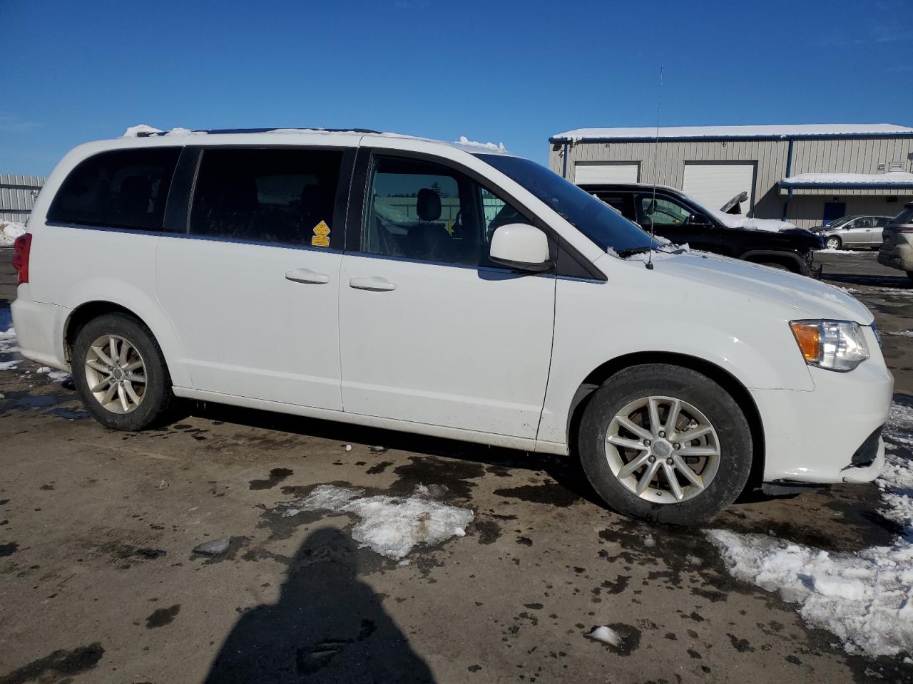 2019 Dodge Caravan - Image 4