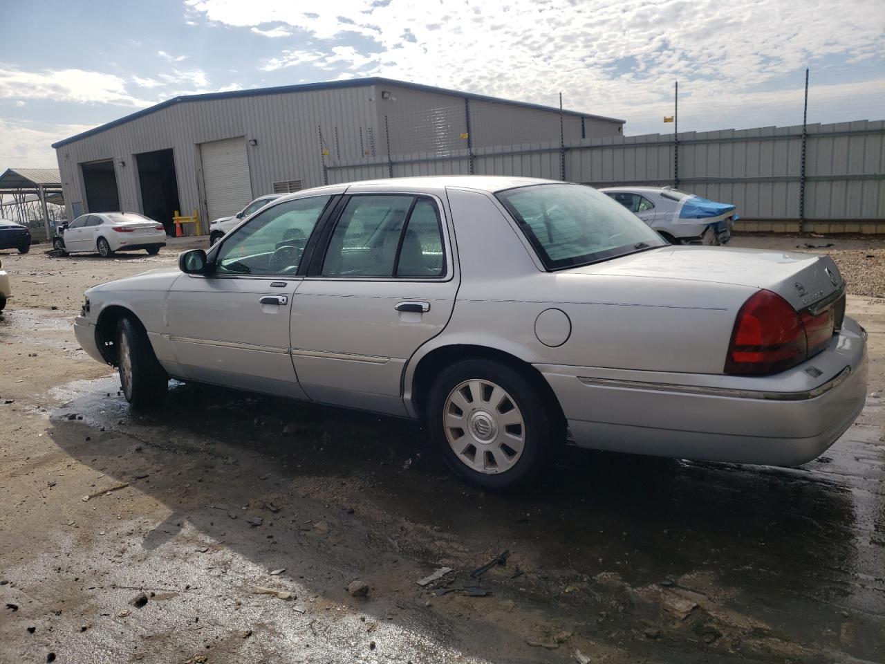 2003 Mercury Grand Marquis - Image 2