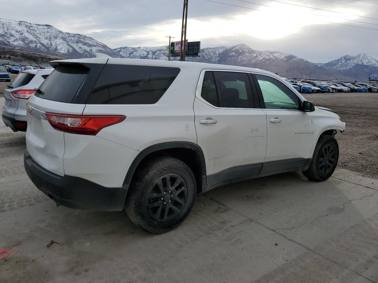 2021 Chevrolet Traverse - Image 3
