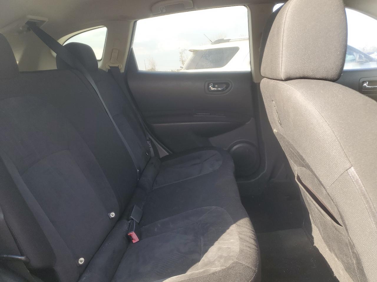 2010 Nissan Rogue - Image 11