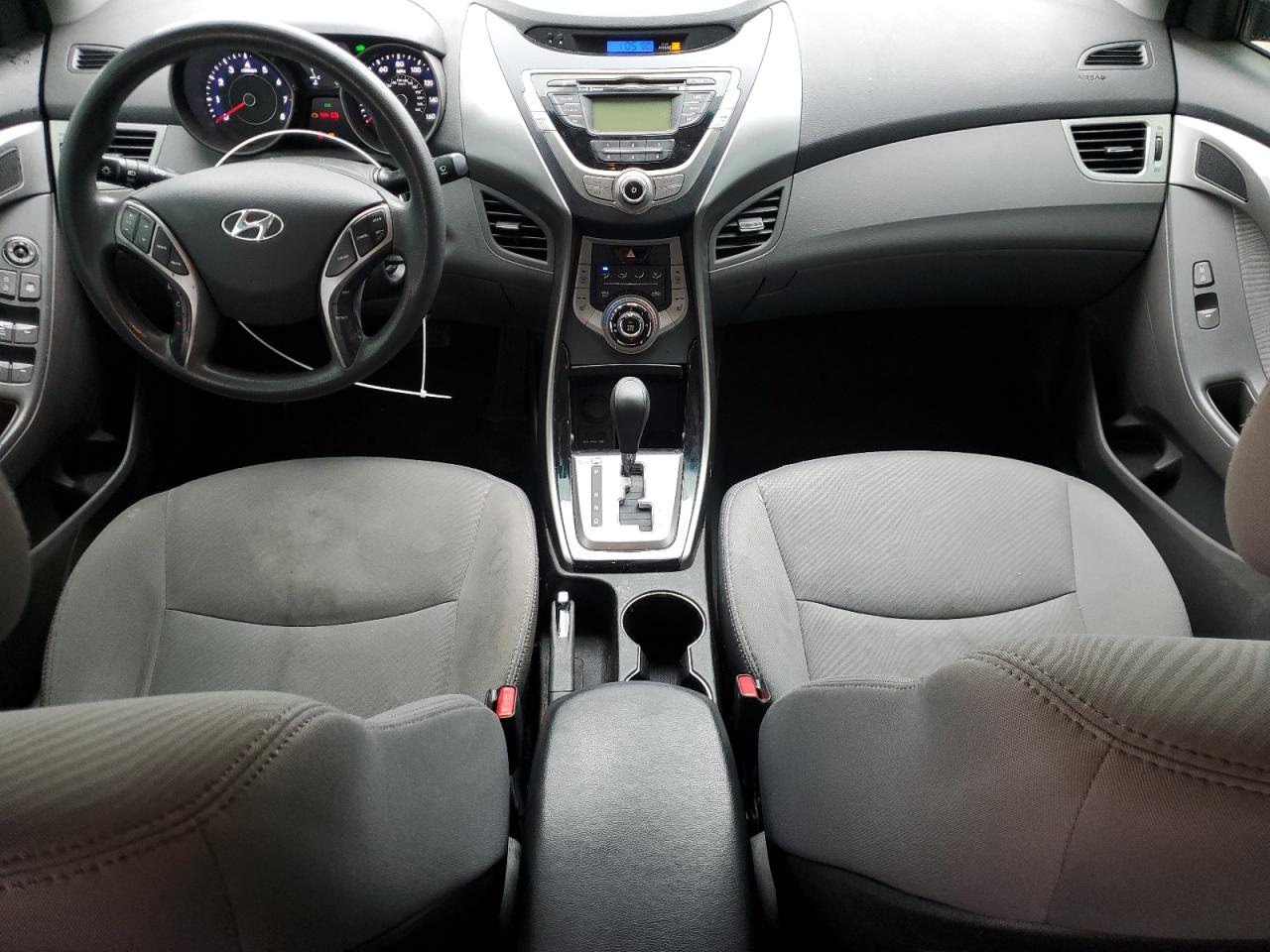 2013 Hyundai Elantra - Image 8