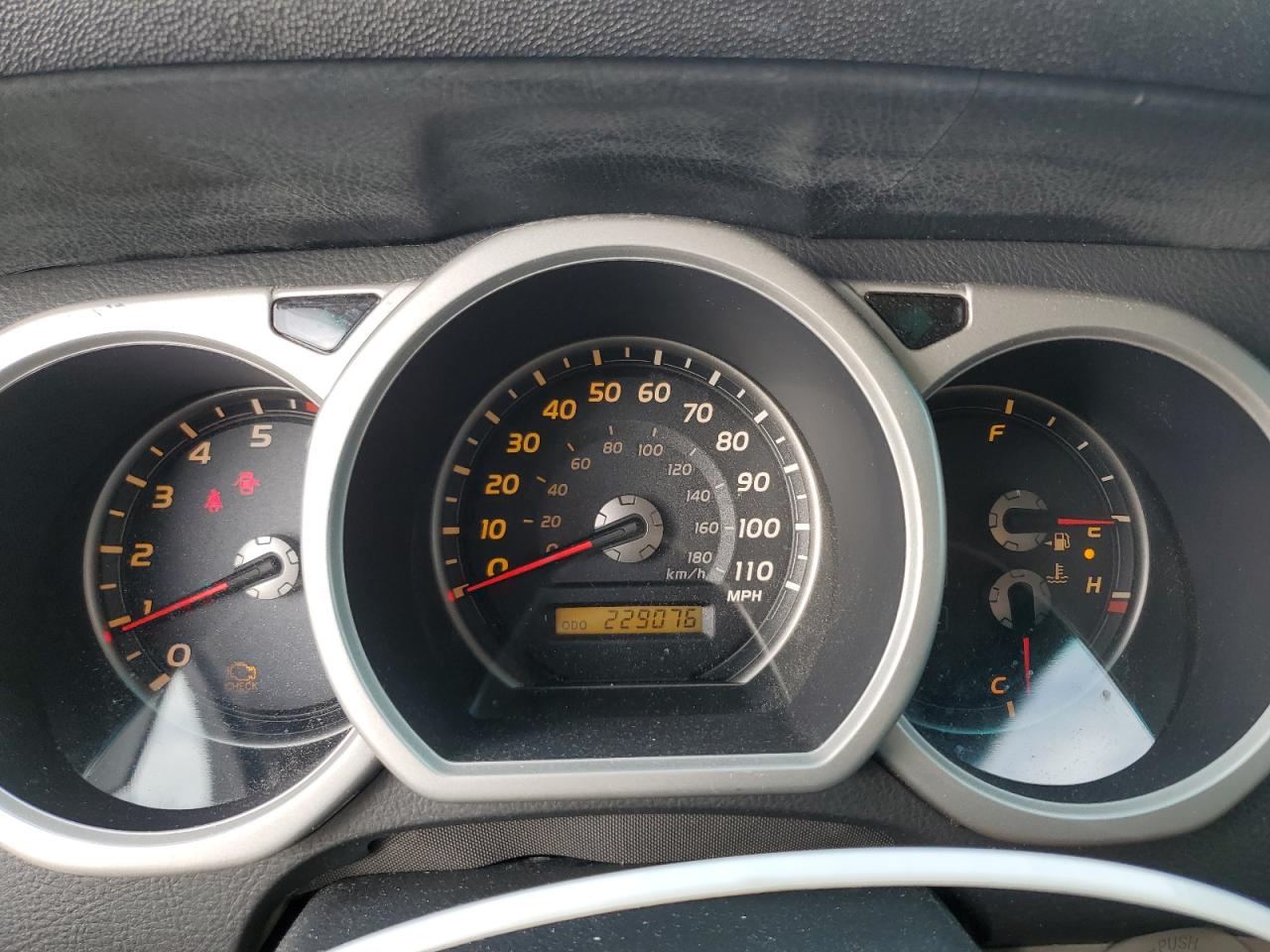 2005 Toyota 4Runner - Image 9