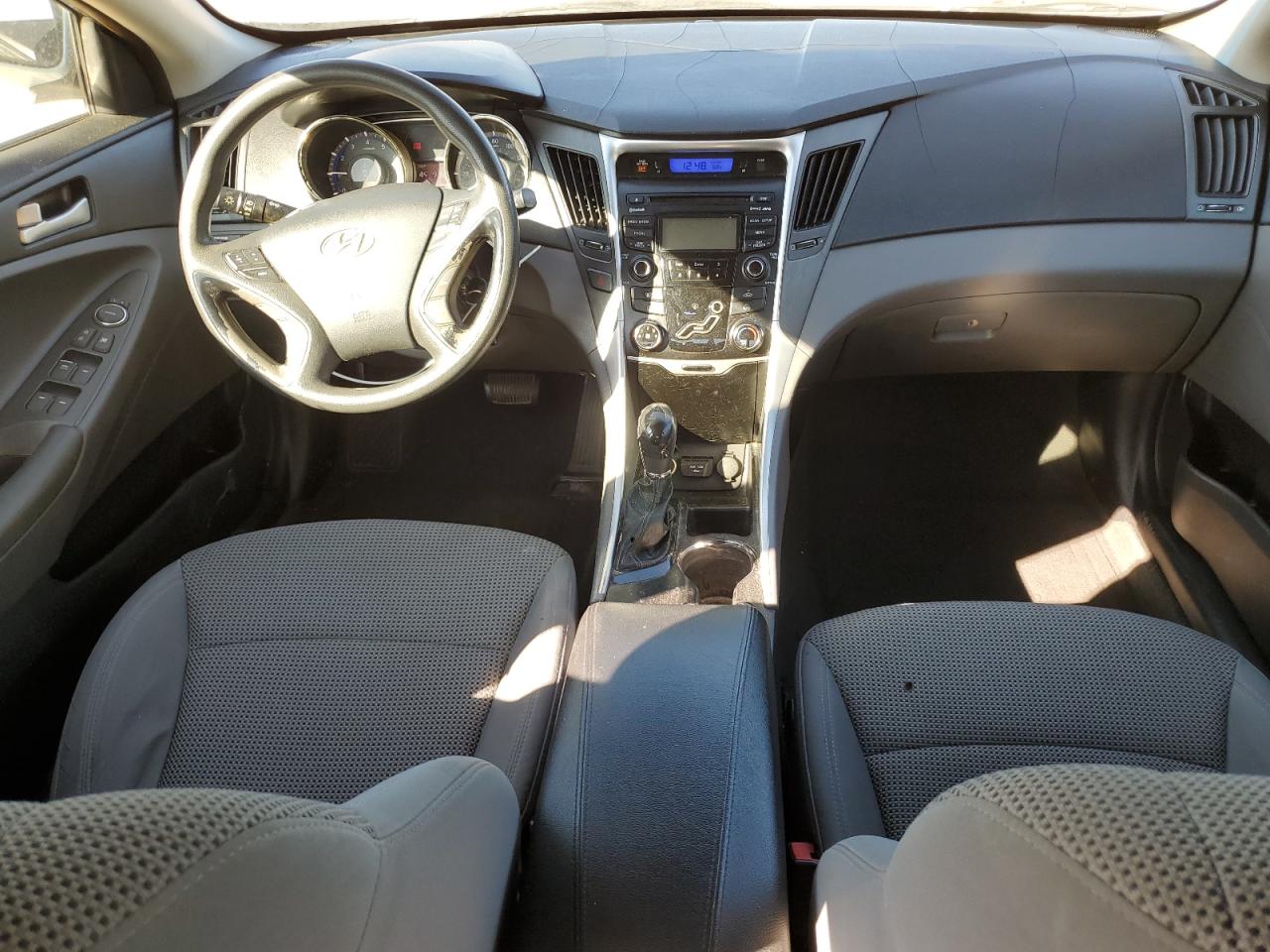 2013 Hyundai Sonata - Image 8