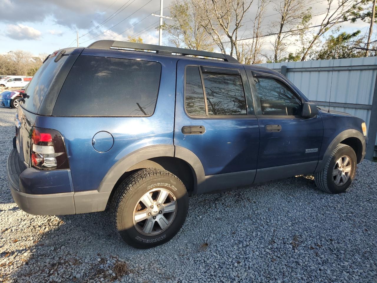 2006 Ford Explorer - Image 3