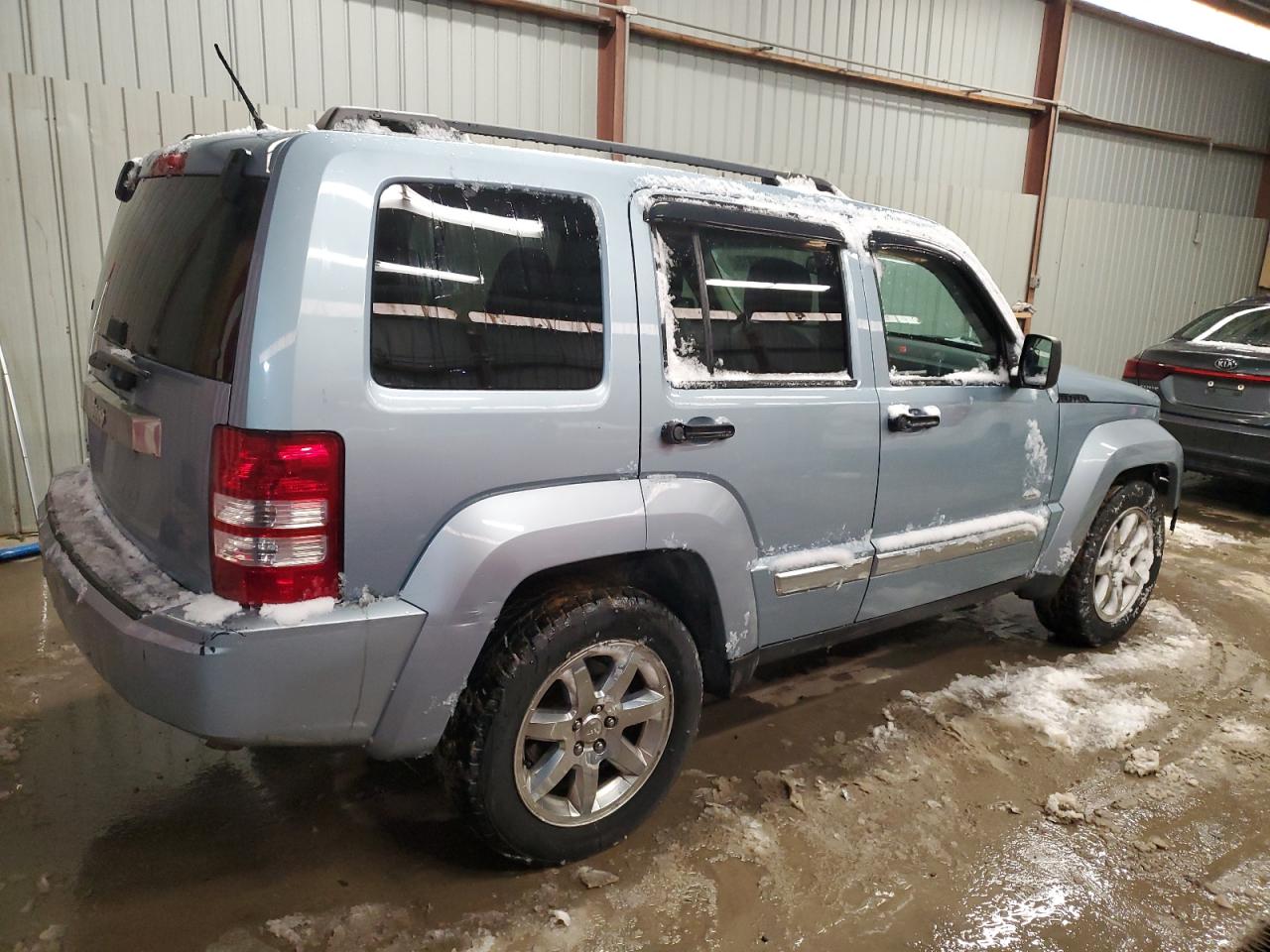 2012 Jeep Liberty (North America) - Image 3