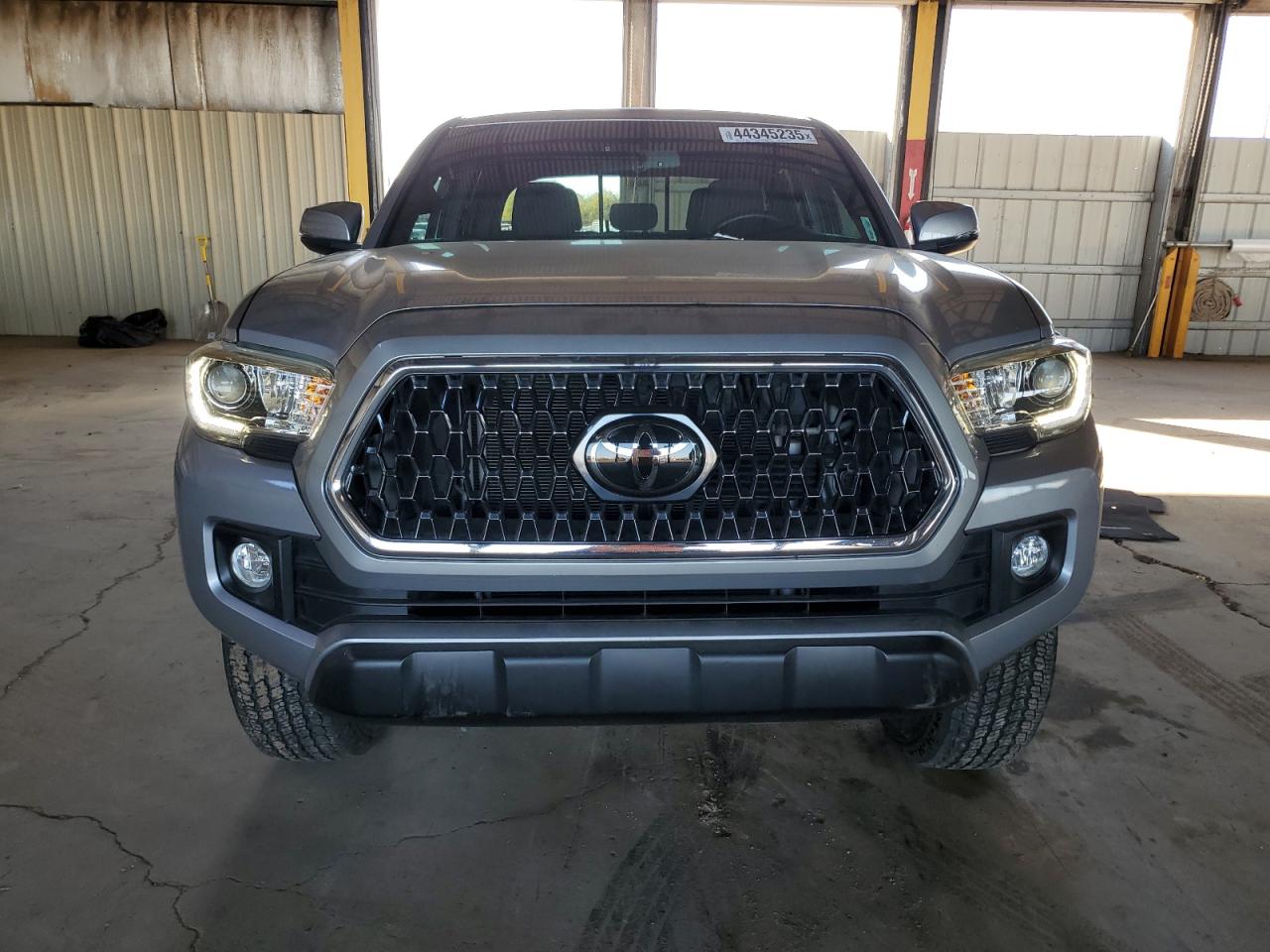 2018 Toyota Tacoma - Image 5