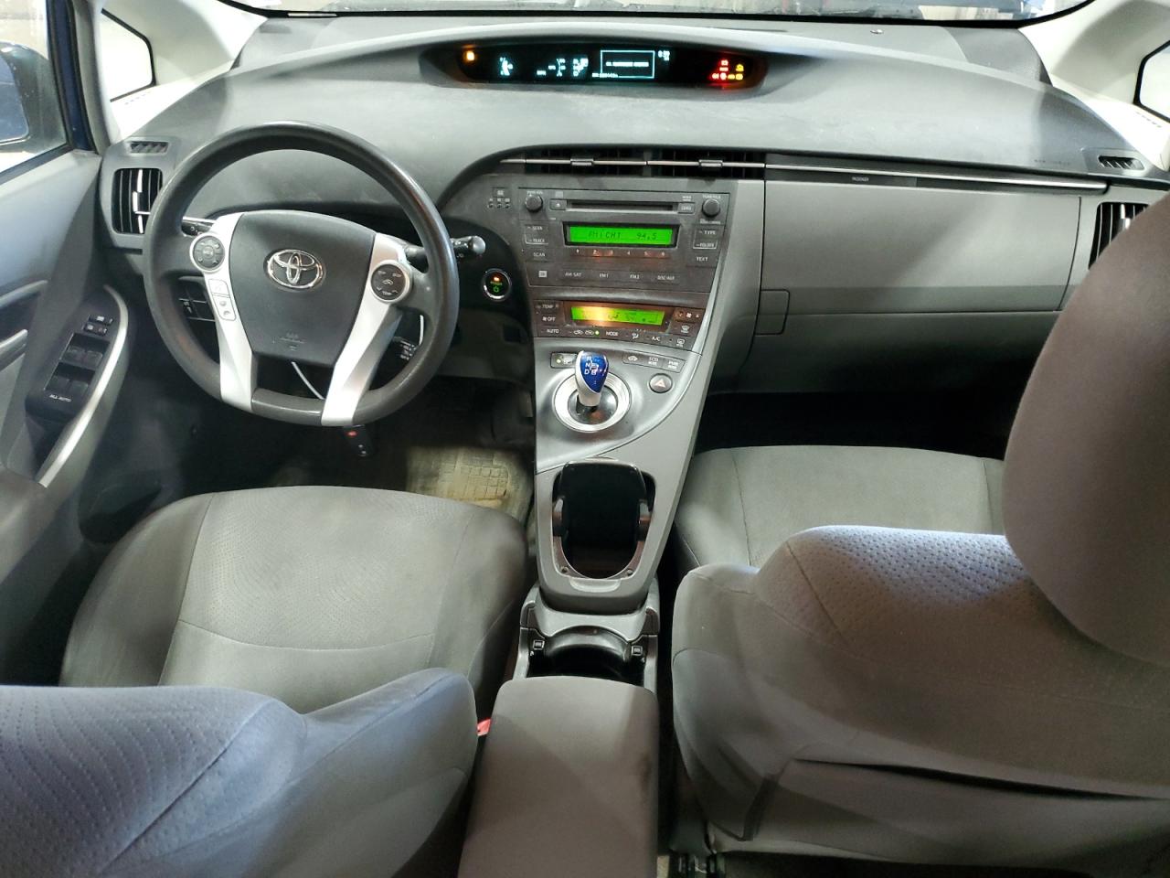 2010 Toyota Prius - Image 8