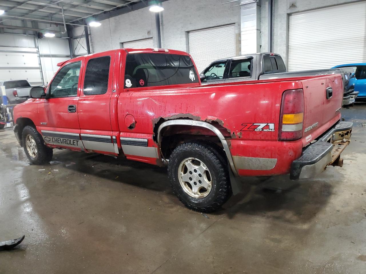 2001 Chevrolet Silverado - Image 2