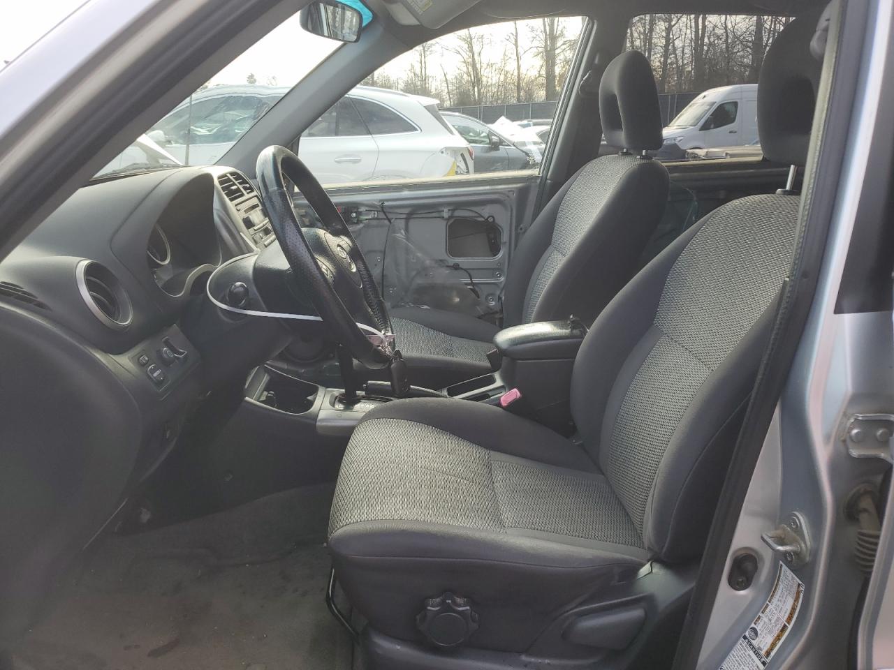 2004 Toyota RAV 4 - Image 7