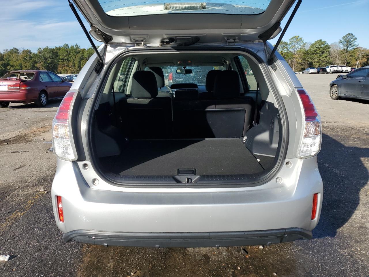 2017 Toyota Prius - Image 6