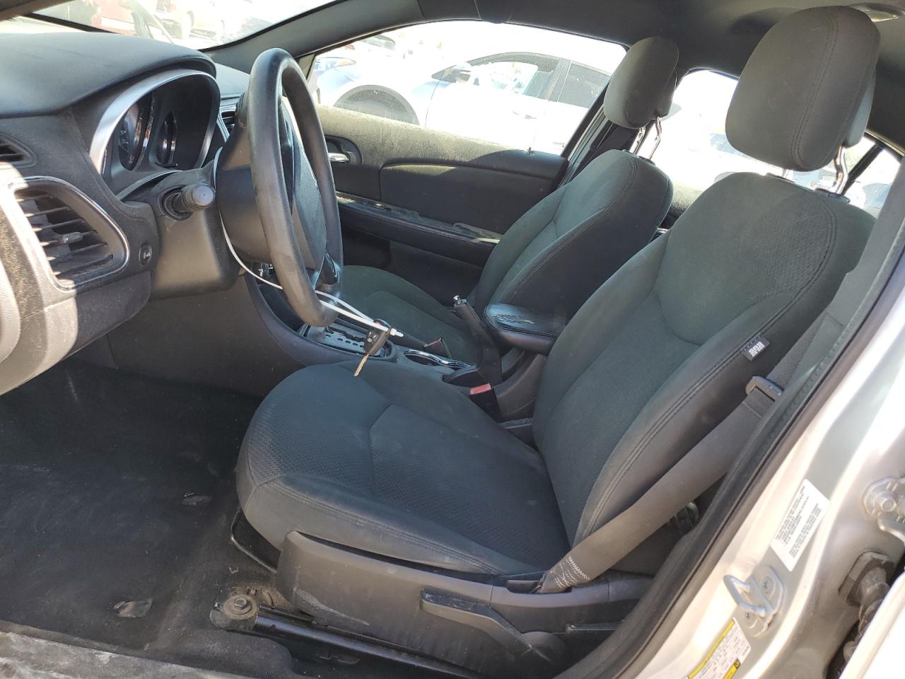2012 Chrysler 200 - Image 7
