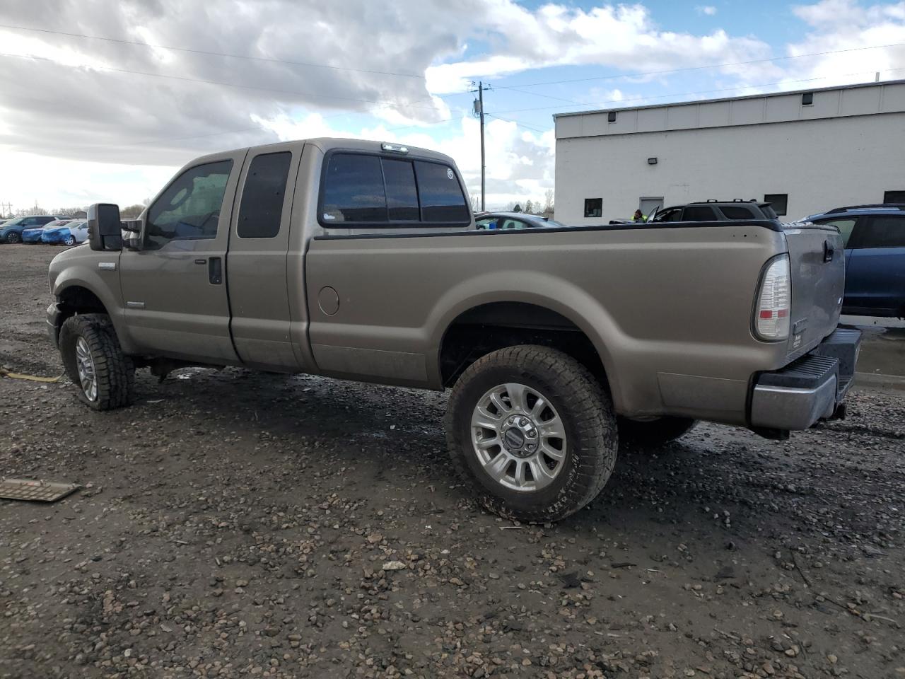 2006 Ford F350 - Image 2