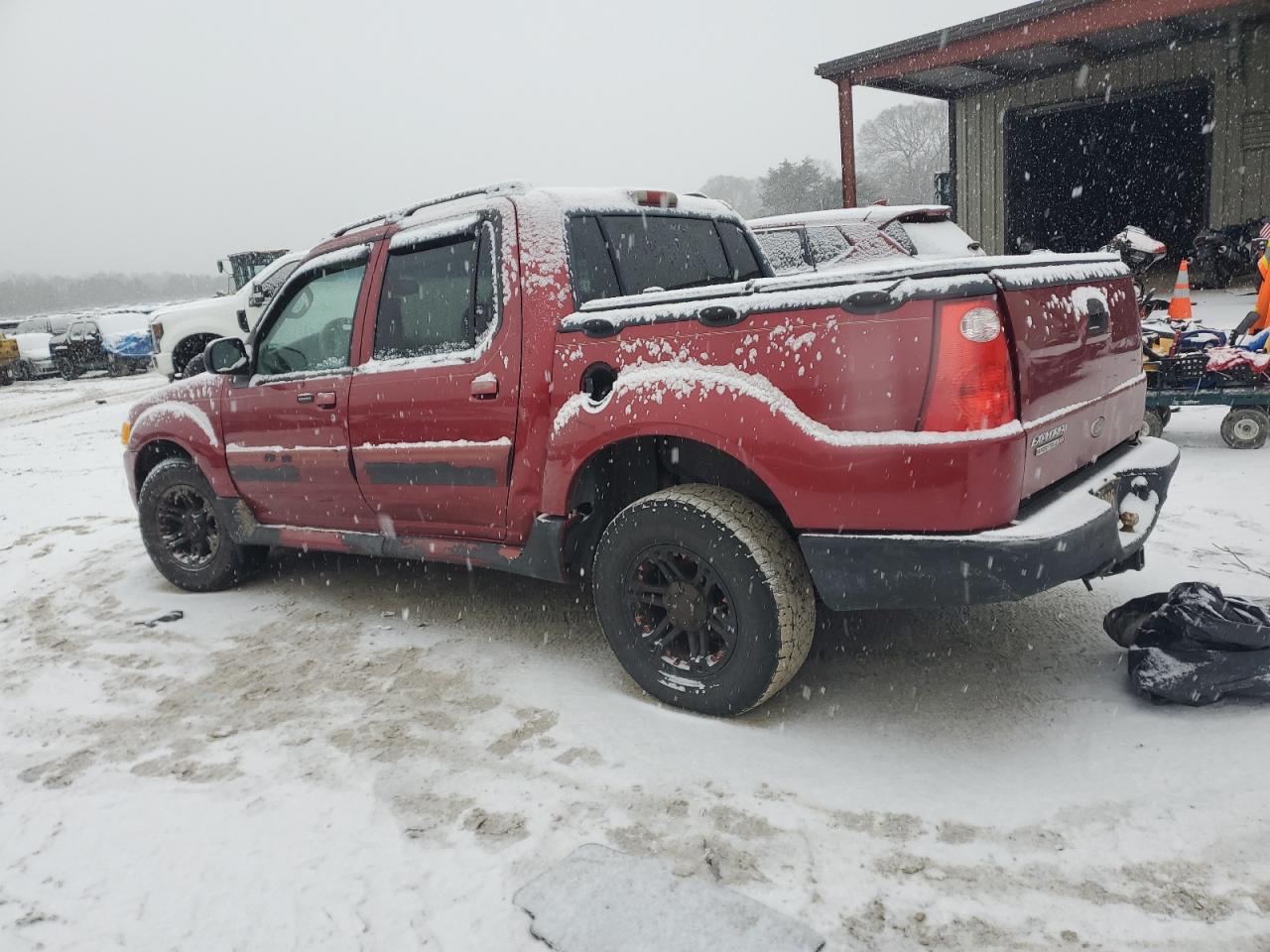2004 Ford Explorer - Image 2