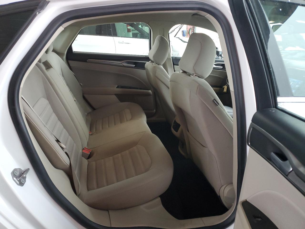 2020 Ford Fusion - Image 10