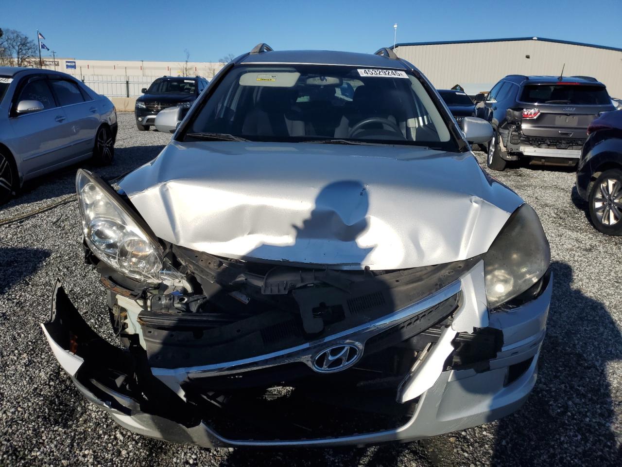 2010 Hyundai Elantra - Image 5
