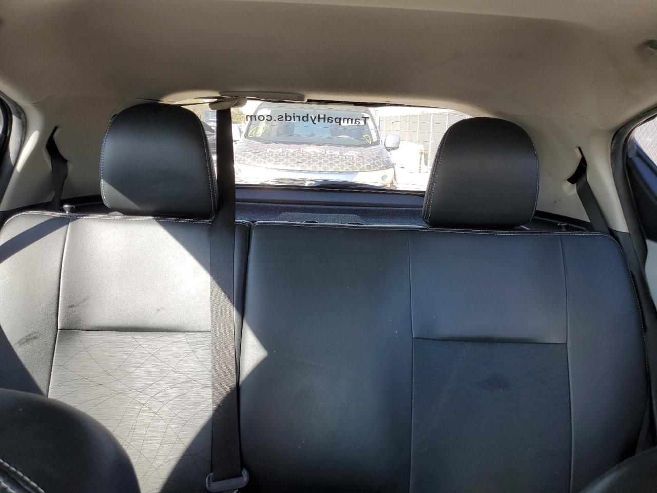 2013 Toyota Prius - Image 10