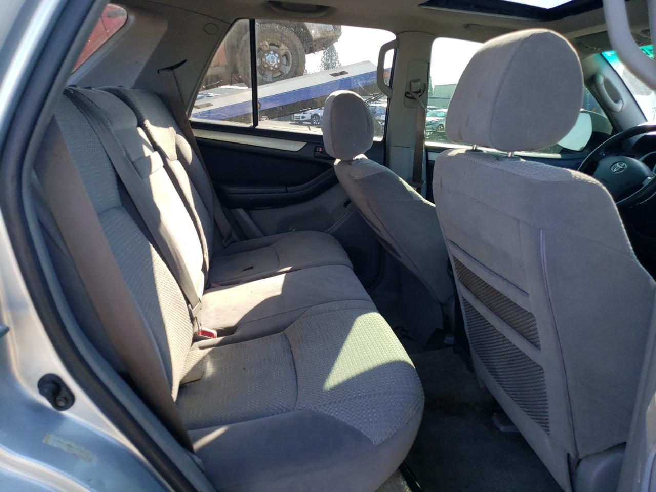 2003 Toyota 4Runner - Image 11
