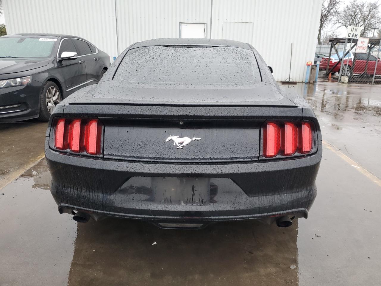 2015 Ford Mustang - Image 6