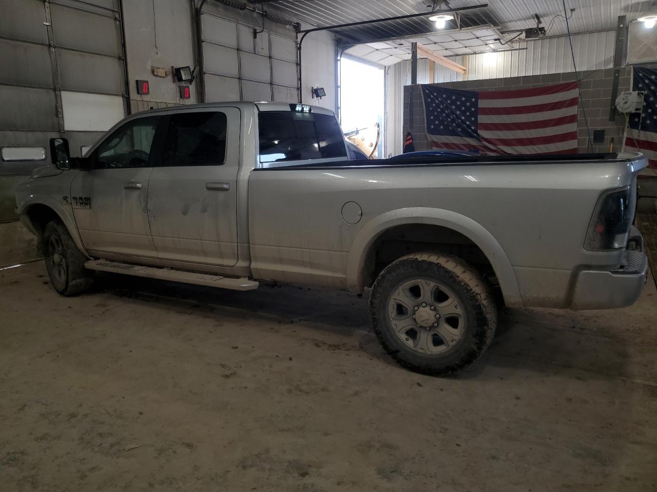 2018 RAM 3500 - Image 2
