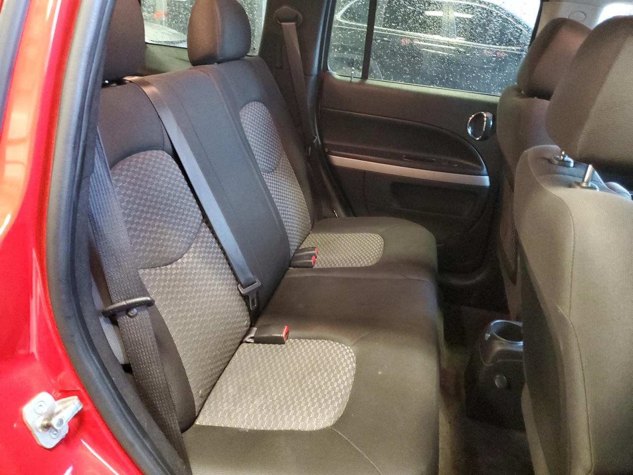 2010 Chevrolet HHR - Image 10