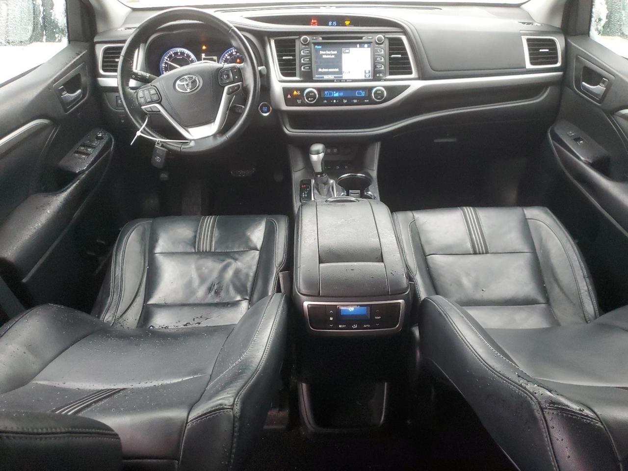2017 Toyota Highlander - Image 8