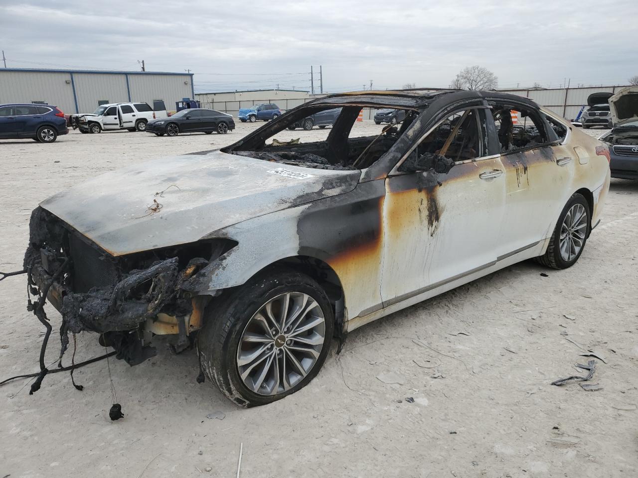 2015 Hyundai Genesis 3.8L for Sale in Haslet, TX - Burn