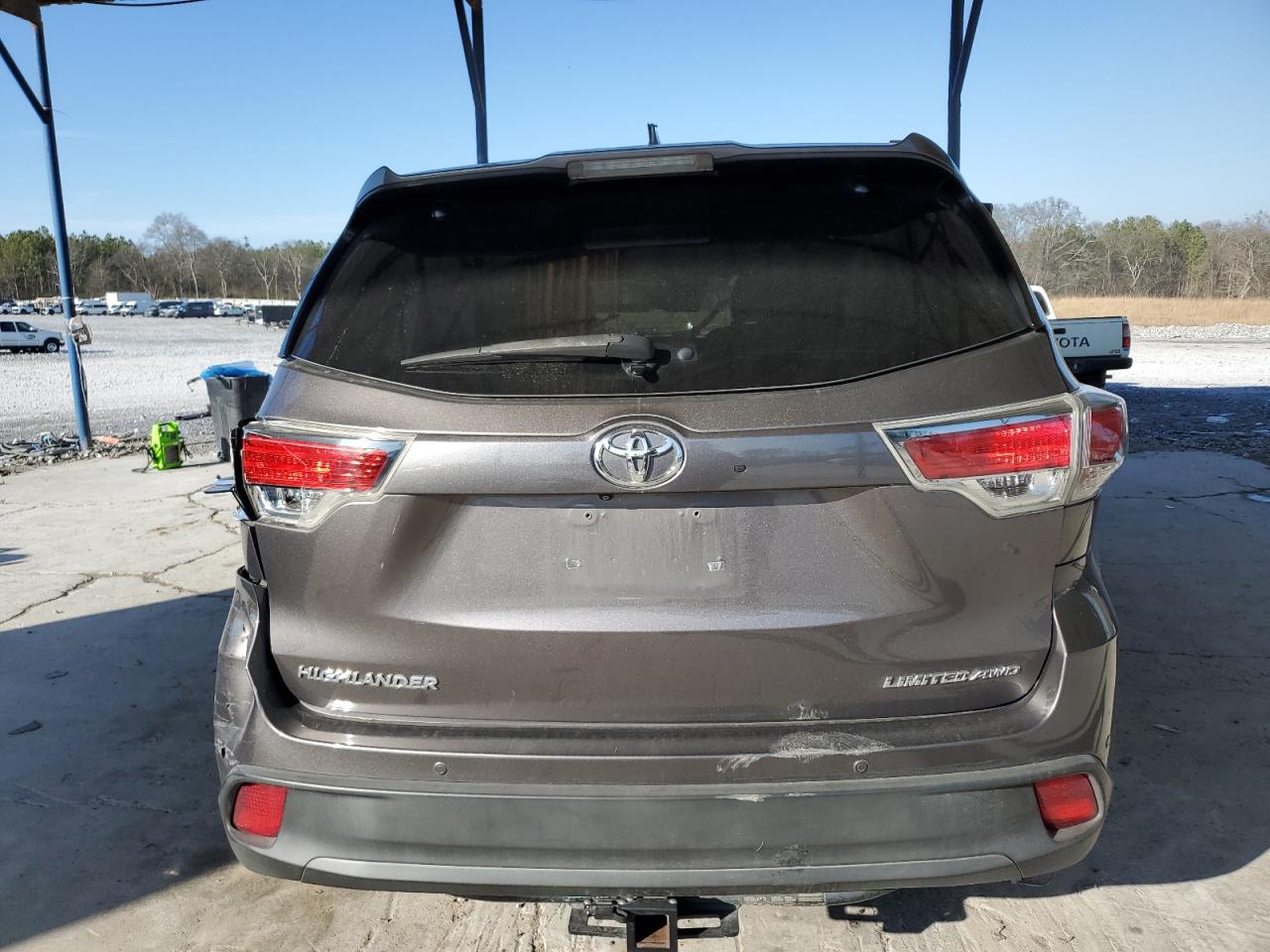 2015 Toyota Highlander - Image 6