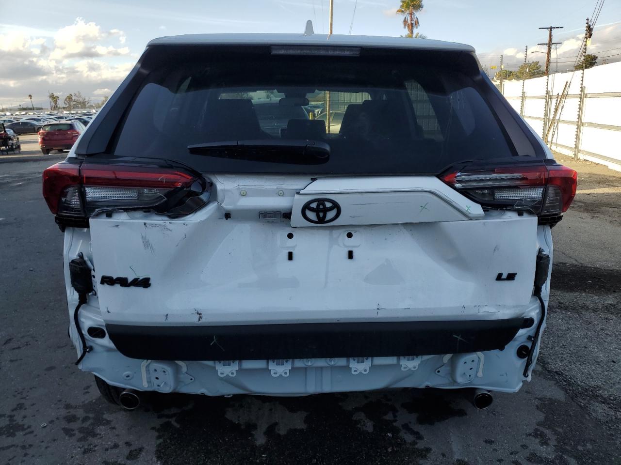 2024 Toyota RAV 4 - Image 6