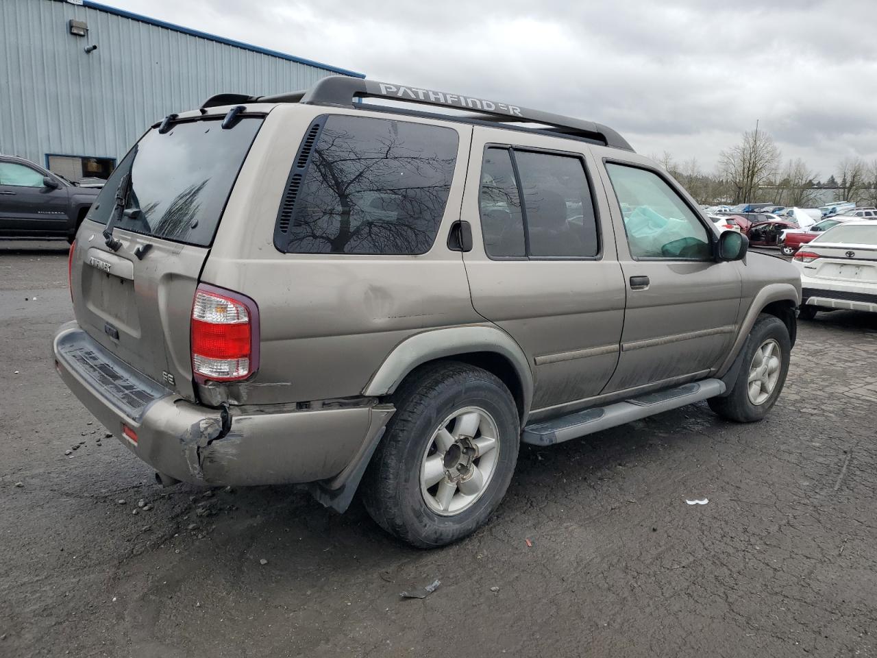 2002 Nissan Pathfinder - Image 3