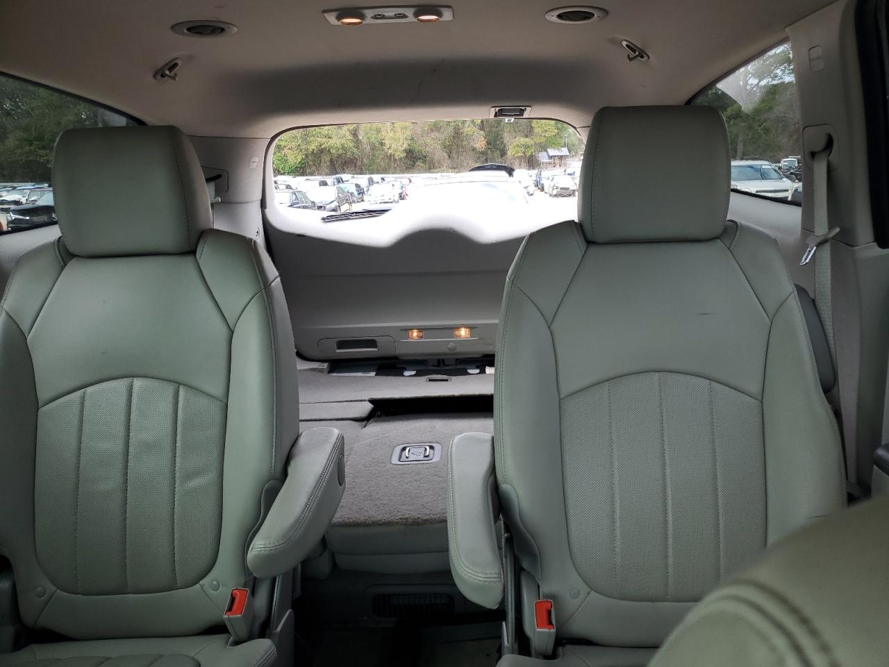 2017 Buick Enclave - Image 10