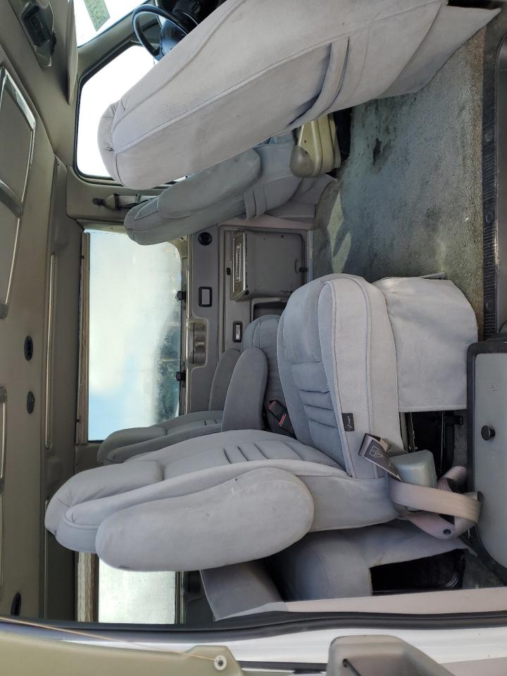 2002 Ford Econoline - Image 11