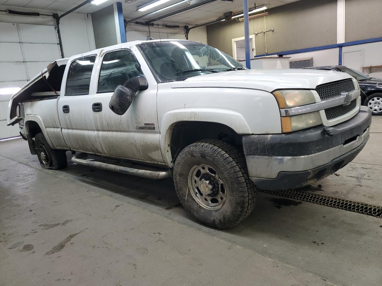 2004 Chevrolet Silverado - Image 4