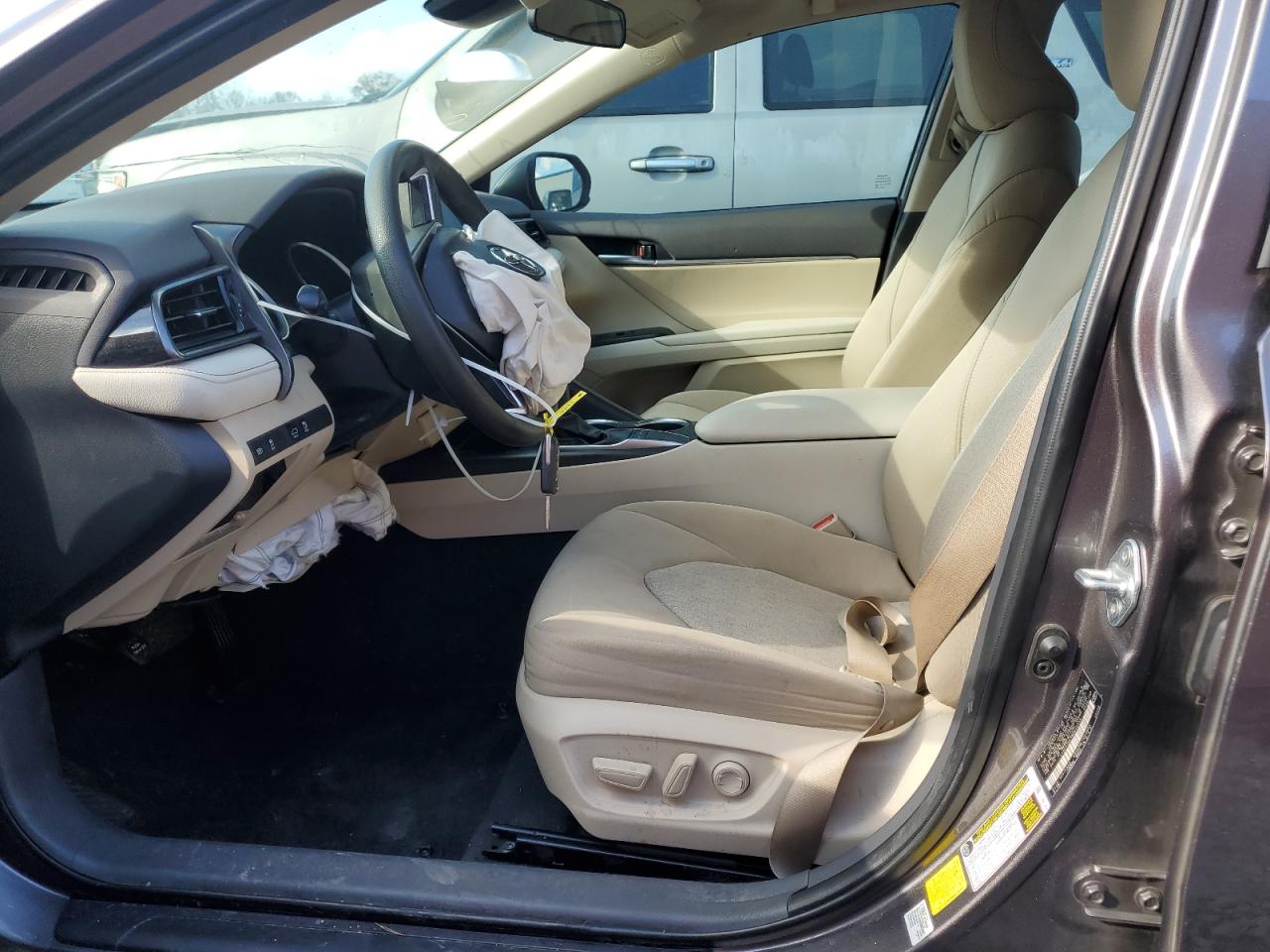 2022 Toyota Camry - Image 7