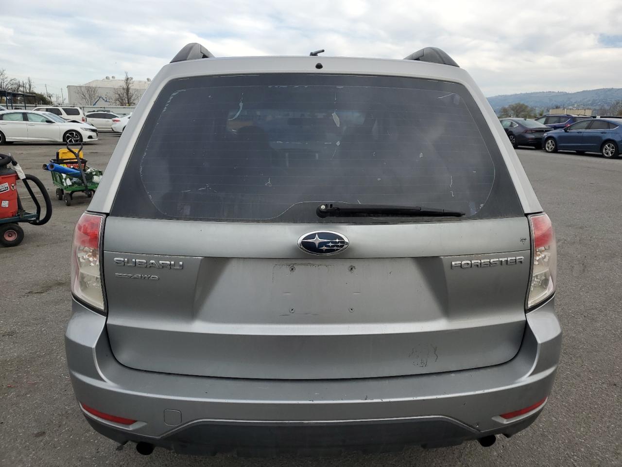 2010 Subaru Forester - Image 6