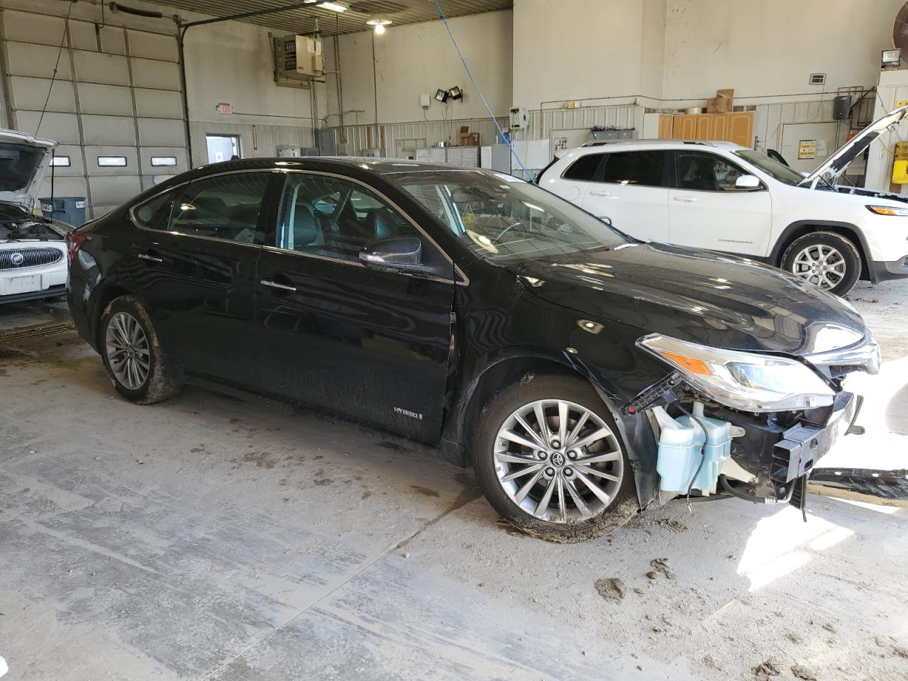 2018 Toyota Avalon - Image 4