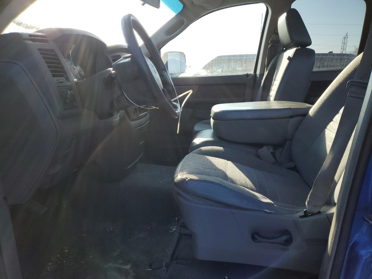 2007 Dodge RAM - Image 7