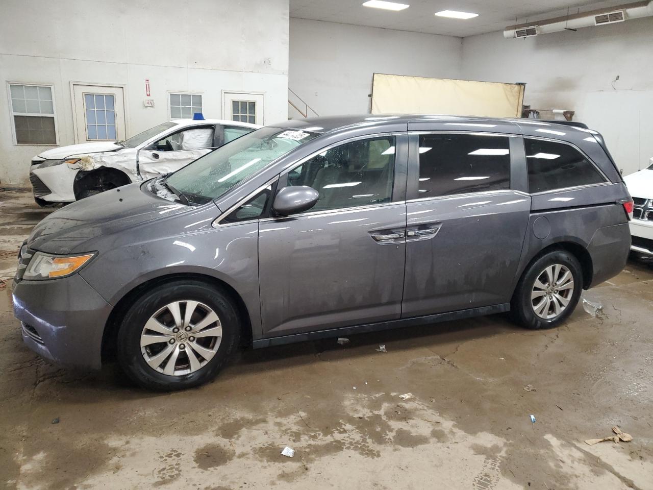 2015 Honda Odyssey - Image 1