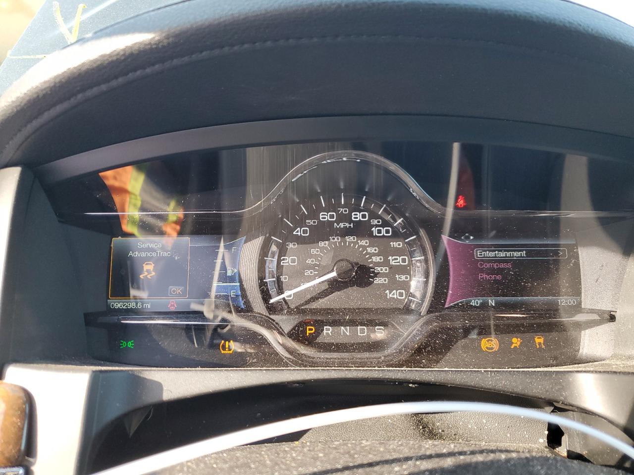 2016 Lincoln MKS - Image 9