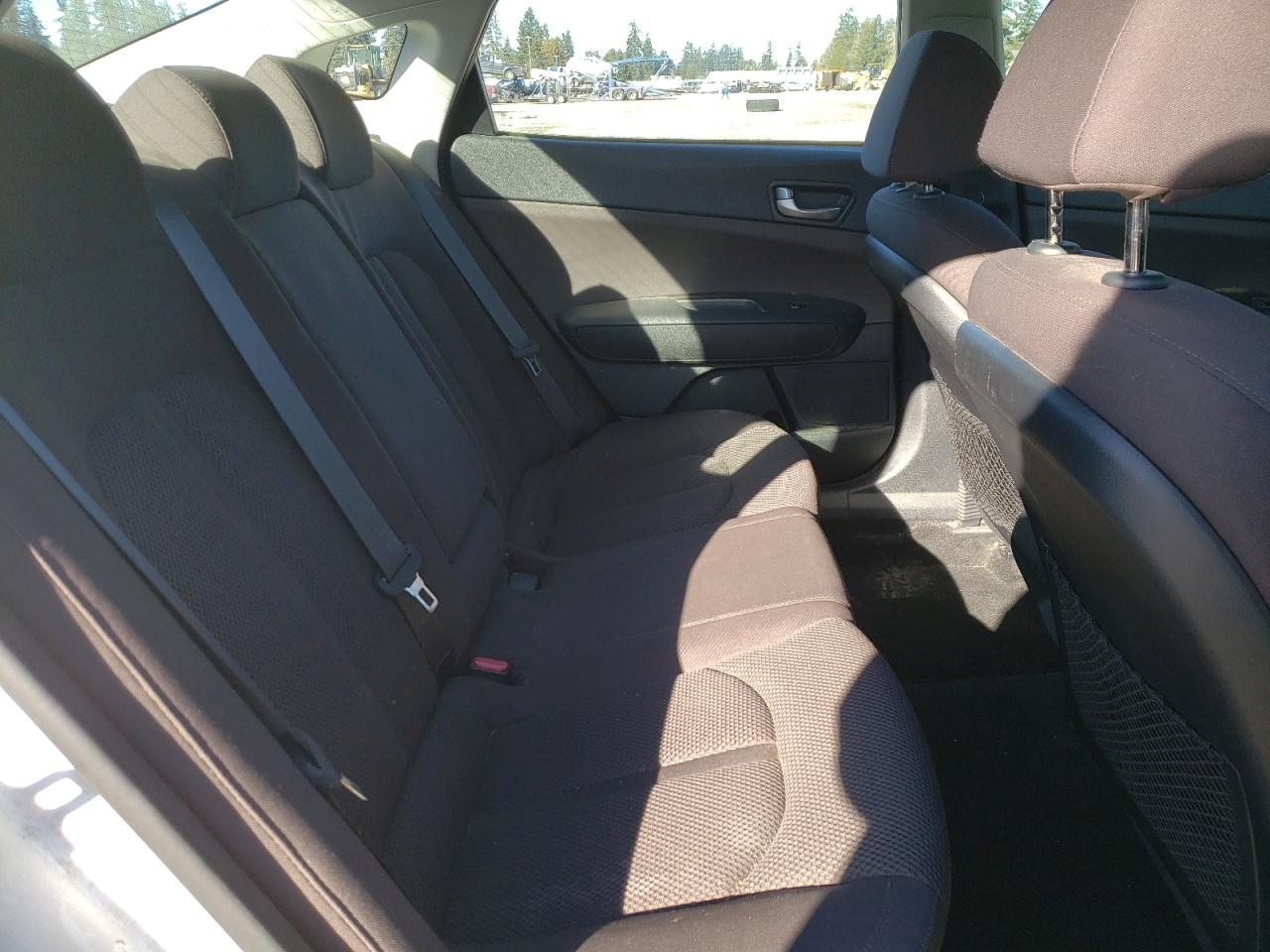 2020 Kia Optima - Image 10