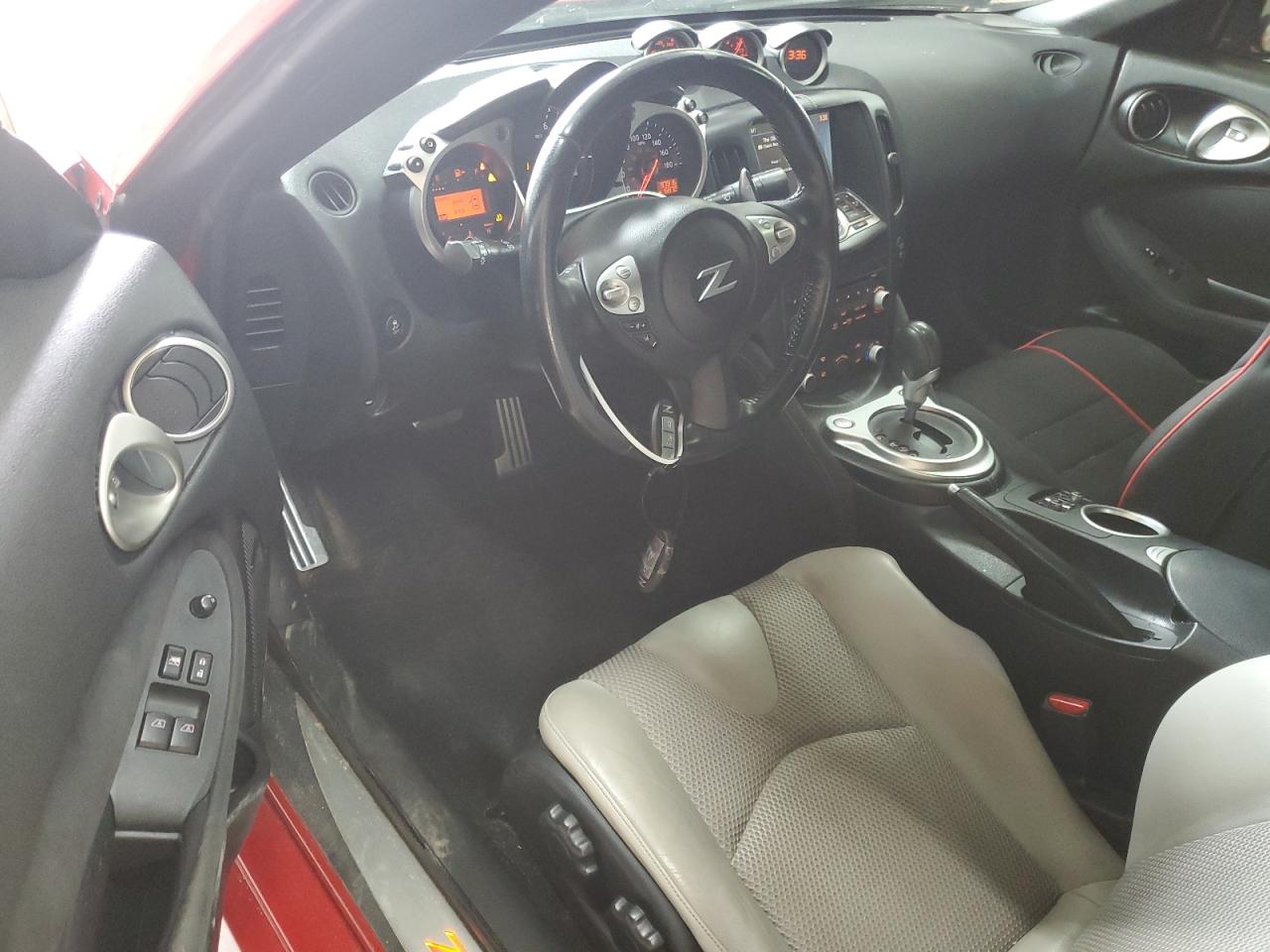 2015 Nissan 370Z - Image 8