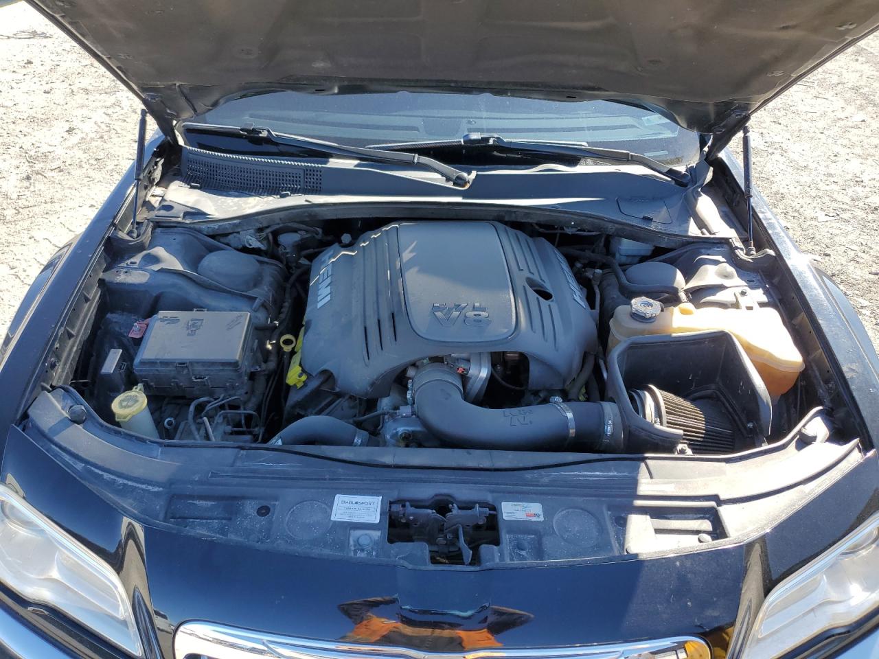 2011 Chrysler 300 - Image 11