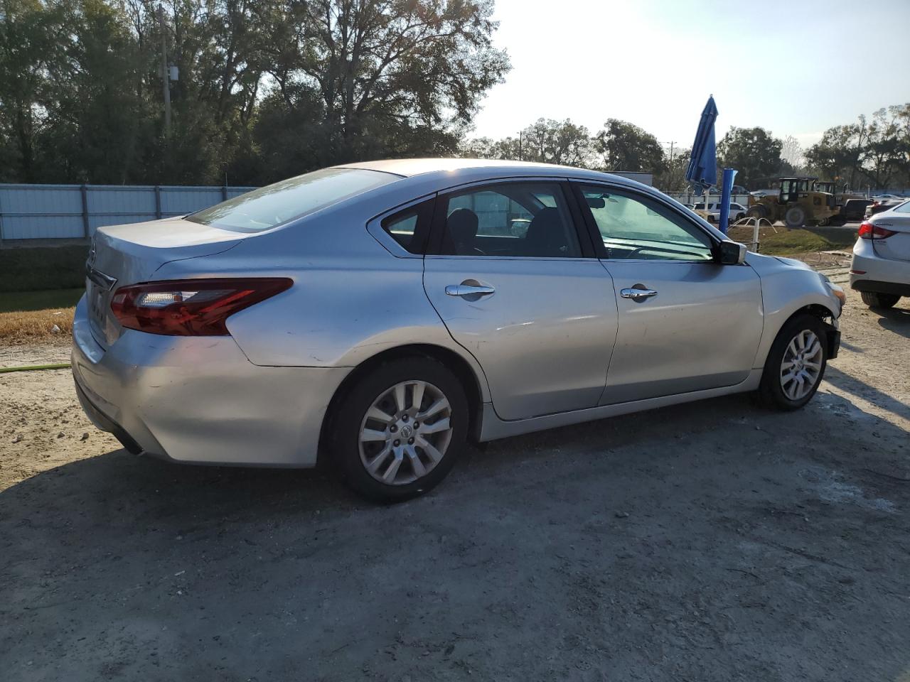 2016 Nissan Altima - Image 3