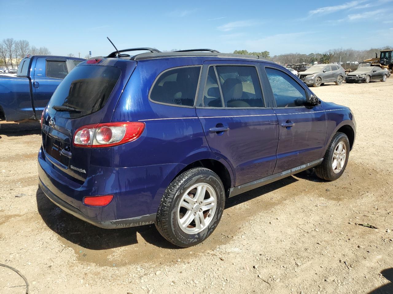 2010 Hyundai Santa Fe - Image 3